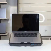 لپتاپ Apple MacBook Pro با 4 گیگ گرافیک مجزا