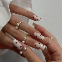 آموزش فوق تخصصی کاشت ناخن پودر و ژل و طراحی