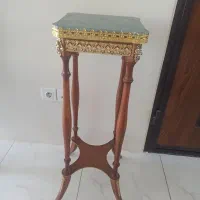 میز با رویه سنگ