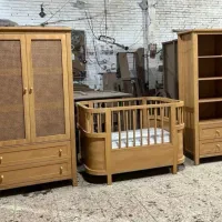 تخت و کمد نوزاد /رنگــی شیـکــ با طراحــیـ جذاب