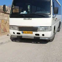 مینی‌بوس ایسوزو  دربستی