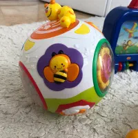 توپ موزیکال هولی تویز