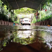 سوئیت اقتصادی متل‌قو با حیاط باصفا سرسبز عموناظم