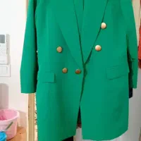 این کت زیباسایز۴۴تا۴۶ باقیمت مناسب درحدنو