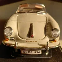 اتومبیل کلکسیونی قدیمی