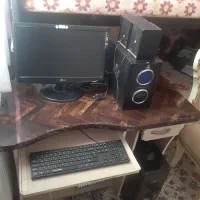 میز کامپیوتر چوبی