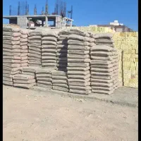 کارگر مصالح ساختمانی