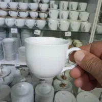فنجان چای خوری چینی ، هر عدد ۶۵ تومان،