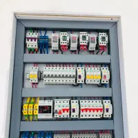 برق کار ساختمان حرفه ای برقکاری صنعتی|خدمات پیشه و مهارت|شیراز, آبیاری|دیوار