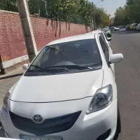 تویوتا یاریس صندوق دار مدل ۲۰۱۱