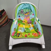 نی نی لای زیبا و در حد نو نو|تخت و صندلی بچه|اصفهان, همدانیان|دیوار