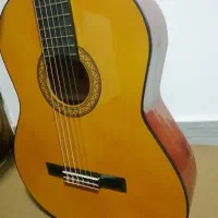 گیتار یاماها c70|گیتار، بیس، امپلیفایر|فومن, |دیوار