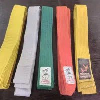 نیم بوت دخترانه کمربند ورزشی کتونی سفید|کیف، کفش، کمربند|صباشهر, |دیوار