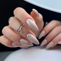 اجاره ی میز ناخن