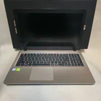 نسل 8 با گرافیک مجزا با جعبه در حد نو