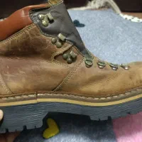 پوتین کوهنوردی مدل لندرور اورجینال ایتالیا سایز ۴۲