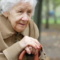 نیازمند پرستار خانم(روزانه)