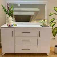 آیینه و کنسول