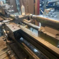 کارگر ساده آشنا با ابزار