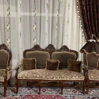 یک دست مبل ۹ نفره استیل همراه یک اواژور و یک موزه