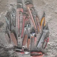 فروش ابزار الات دست دو انبر قفلی و اچار فرانسه