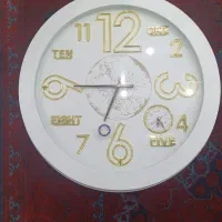 ساعت دیواری