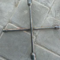 آچارچرخ ۴پراصلی