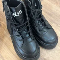 دو عدد کفش دخترانه موجود سایز۳۰|کفش و لباس بچه|بندر انزلی, معلم|دیوار