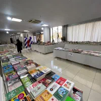 فروشنده نمایشگاه کتاب