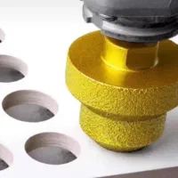 کارگر کاشیکار