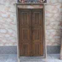 درب چوبی قدیمی|کلکسیون اشیاء عتیقه|اصفهان, ناژوان|دیوار
