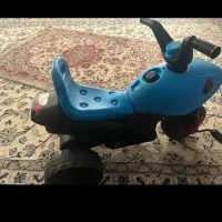 سه چرخه آبی رنگ