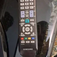 تلوزیون ۳۲ سالم سامسونگ + میز|تلویزیون و پروژکتور|قوچان, |دیوار