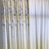 پرده به همراه والان