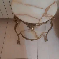 میز مرمر و شکلات خوری برنجی|بوفه، ویترین، کنسول|تهران, دولاب|دیوار