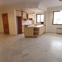 111 مترغرق در نور با پارکینگ و انباری/مجیدیه جنوبی