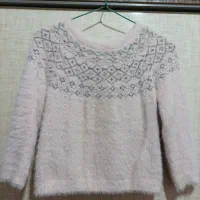 تعدادی لباس بچگانه