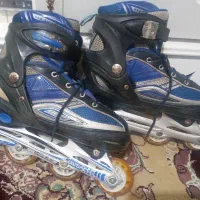 کفش اسکیت  و کفش اسپورت