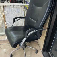 صندلی مدیریت|دفتر کار|اندیشه, اندیشه فاز ۱|دیوار