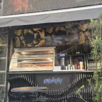 فروشنده خانم