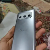 گوشی داریا سام کارکرد کم در حد نو وسالم با اداپتور