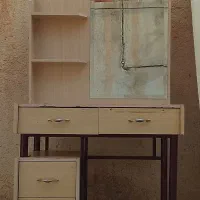 میز آرایشی ۴ کشو آینه دار