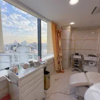 منشی کلینیک زیبایی