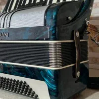 فروشیکدستگاهآکاردیونخیلیتمیزعتیقه|پیانو، کیبورد، آکاردئون|تبریز, |دیوار