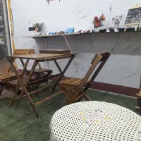 به یه همکارخانوم جهت کار در قهوه فروشی.