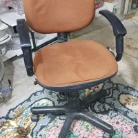 دو عدد صندلی اداری جکدار