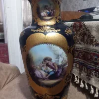 گلدان سورمه ای طلا یی