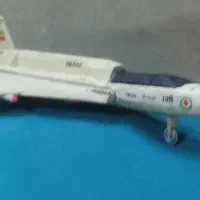 مکتب جنگنده و اف ۱۵۲ اف۱۸