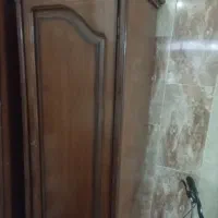 کمد لباس در حد نو تمام چوب