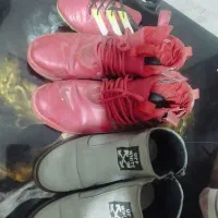 سه جفت کفش زنانه،مردانه،پسرانه همه باهم ۴۵۰